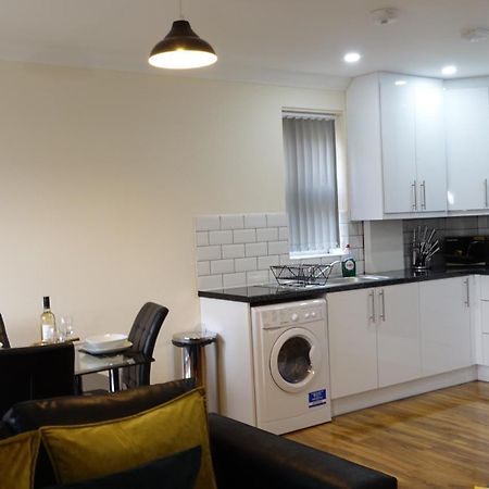 דירות Ashford  Luxury 2 Bed 2 Bath - Free Parking - 5Min To Airport - Sleeps 6 מראה חיצוני תמונה