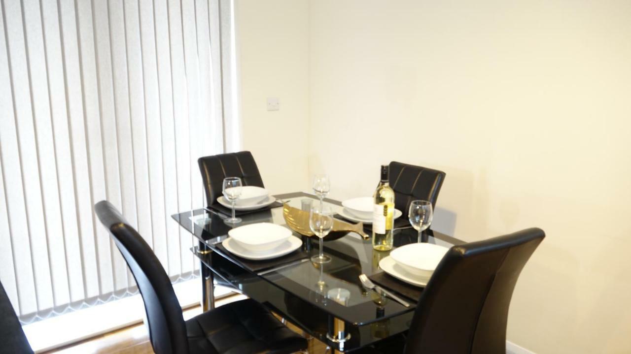 דירות Ashford  Luxury 2 Bed 2 Bath - Free Parking - 5Min To Airport - Sleeps 6 מראה חיצוני תמונה