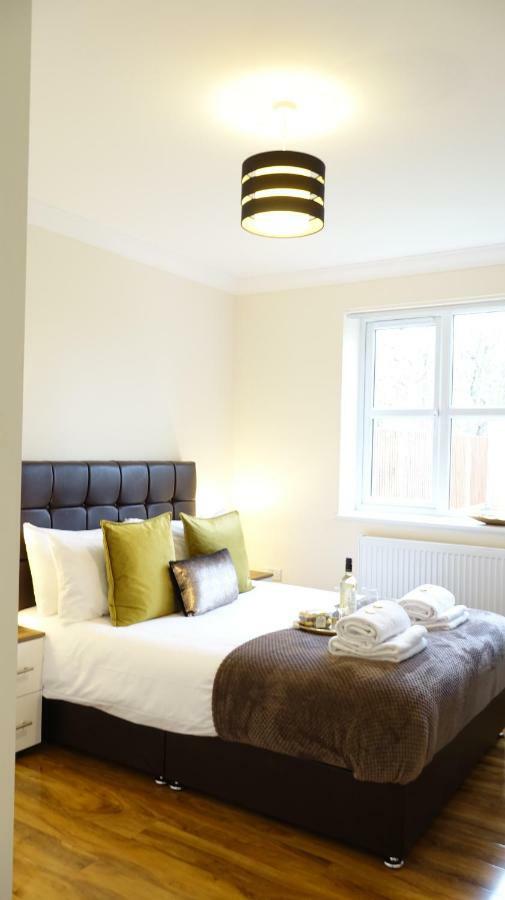 דירות Ashford  Luxury 2 Bed 2 Bath - Free Parking - 5Min To Airport - Sleeps 6 מראה חיצוני תמונה