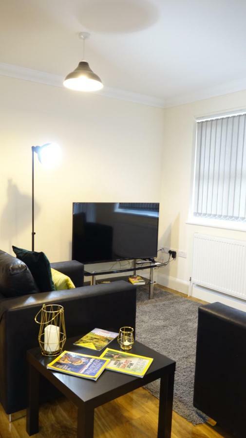 דירות Ashford  Luxury 2 Bed 2 Bath - Free Parking - 5Min To Airport - Sleeps 6 מראה חיצוני תמונה