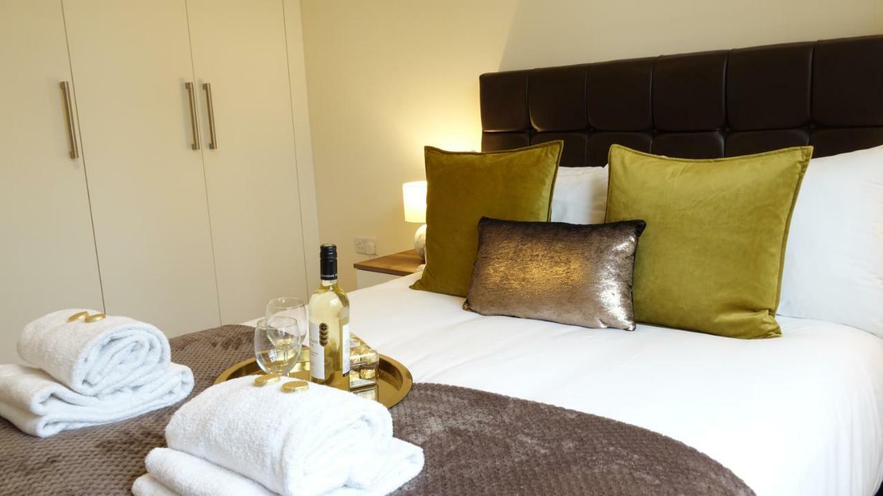 דירות Ashford  Luxury 2 Bed 2 Bath - Free Parking - 5Min To Airport - Sleeps 6 מראה חיצוני תמונה