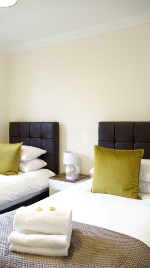 דירות Ashford  Luxury 2 Bed 2 Bath - Free Parking - 5Min To Airport - Sleeps 6 מראה חיצוני תמונה