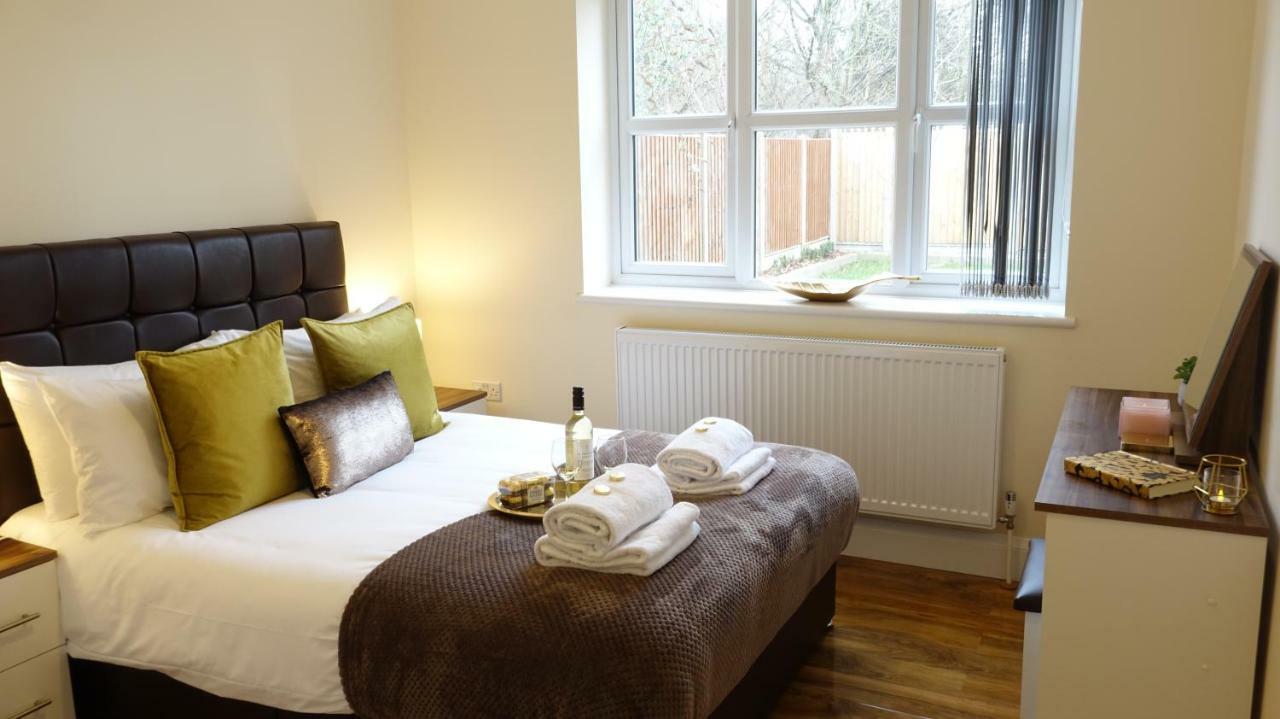 דירות Ashford  Luxury 2 Bed 2 Bath - Free Parking - 5Min To Airport - Sleeps 6 מראה חיצוני תמונה