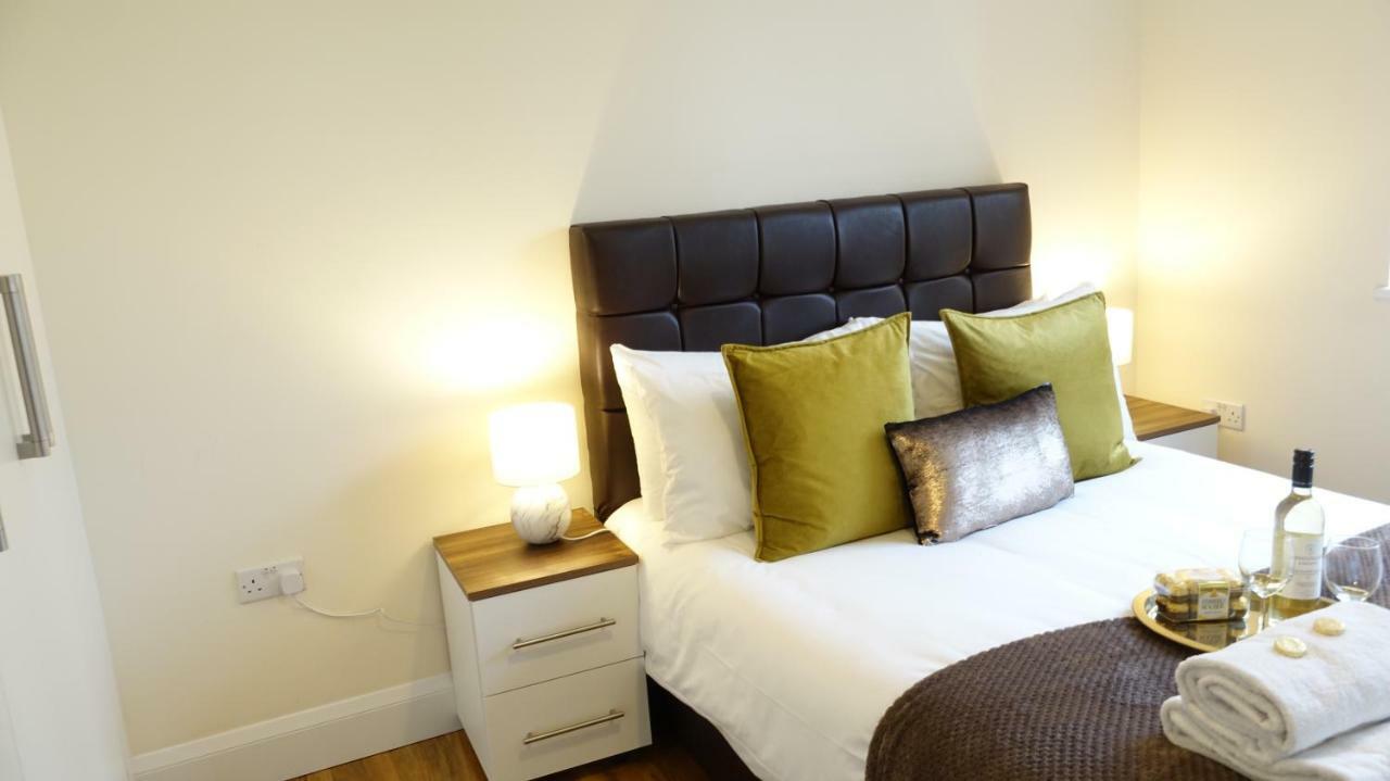 דירות Ashford  Luxury 2 Bed 2 Bath - Free Parking - 5Min To Airport - Sleeps 6 מראה חיצוני תמונה