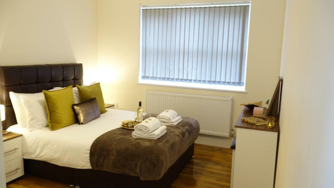 דירות Ashford  Luxury 2 Bed 2 Bath - Free Parking - 5Min To Airport - Sleeps 6 מראה חיצוני תמונה
