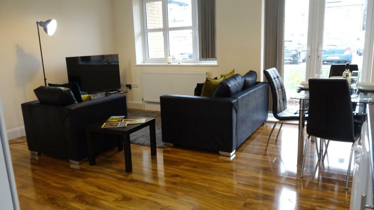דירות Ashford  Luxury 2 Bed 2 Bath - Free Parking - 5Min To Airport - Sleeps 6 מראה חיצוני תמונה