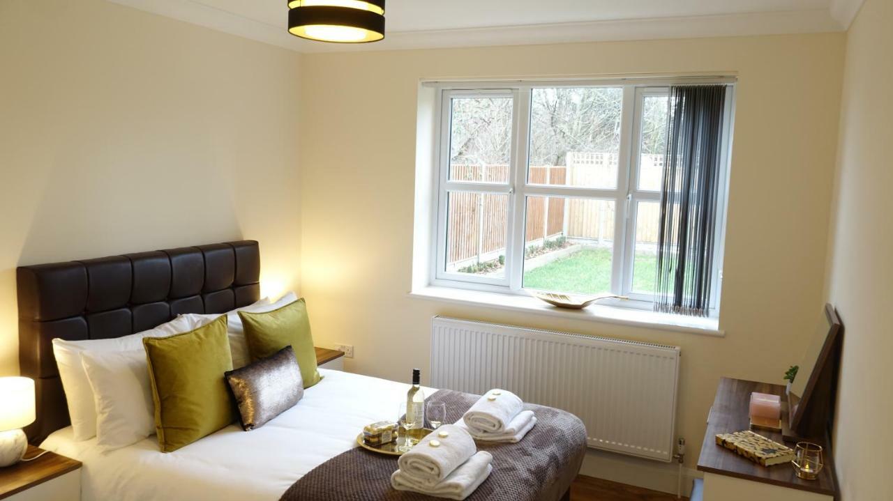 דירות Ashford  Luxury 2 Bed 2 Bath - Free Parking - 5Min To Airport - Sleeps 6 מראה חיצוני תמונה